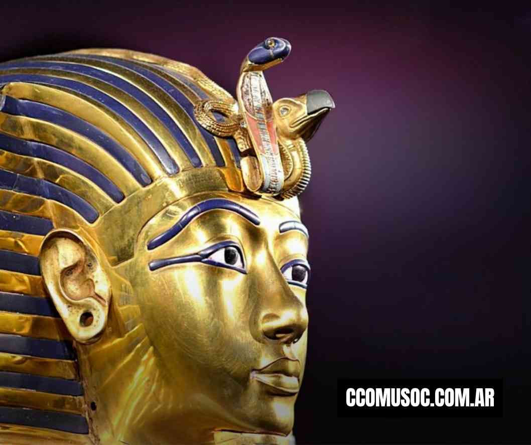 Piezas del Antiguo Egipto exhibidas en el Museo Nacional de Bellas Artes, en una muestra que CCOMUSOC acerca para entender su impacto cultural.