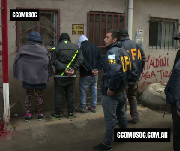 MÁS DE 1.500 POLICÍAS IRRUMPIERON AL MISMO TIEMPO EN 16 VILLAS DE LA CIUDAD DE BUENOS AIRES